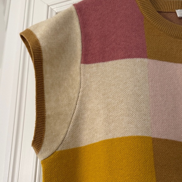 THML Multicolor Sleeveless Knit Top - Picture 3 of 4